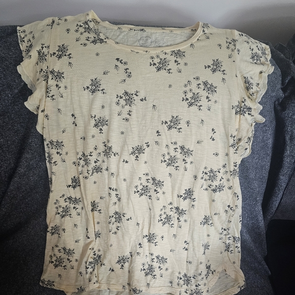 Maurices yellow flutter sleeve floral tee xl - Picture 1 of 2